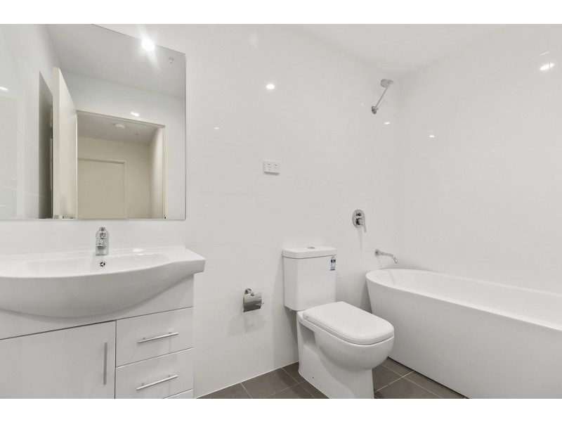 109/1 Browne Parade, Warwick Farm NSW 2170