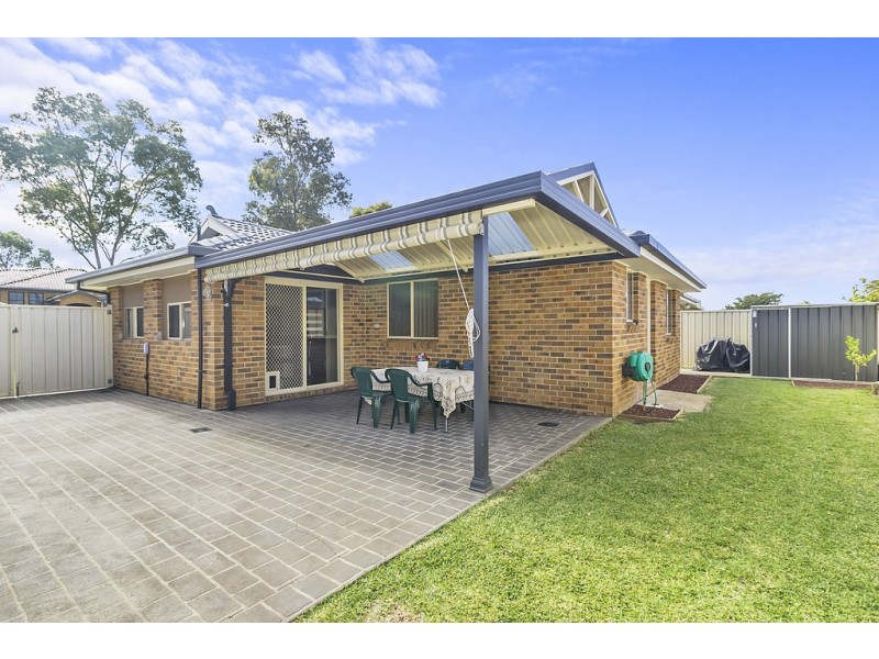 2/12 Sidney Place, Casula NSW 2170