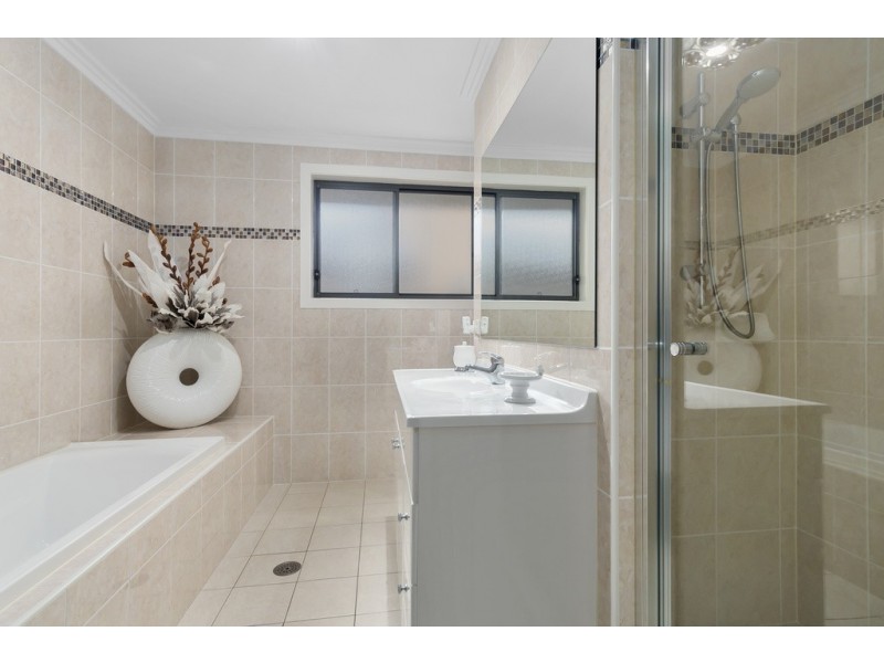 21 Stanley Avenue, Middleton Grange NSW 2171