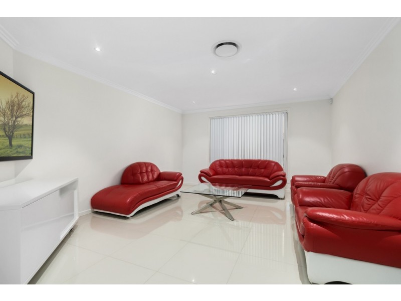 21 Stanley Avenue, Middleton Grange NSW 2171