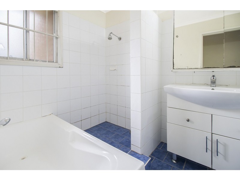 16 Taminga Street, Green Valley NSW 2168