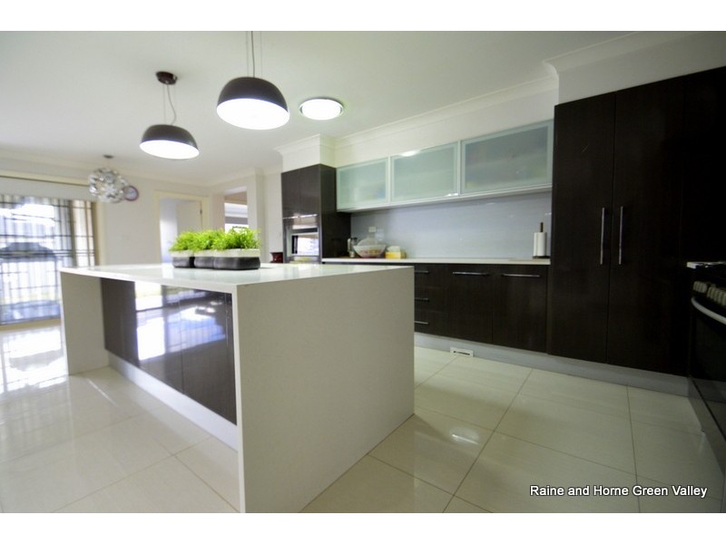 25 William Buckley Drive, Carnes Hill NSW 2171