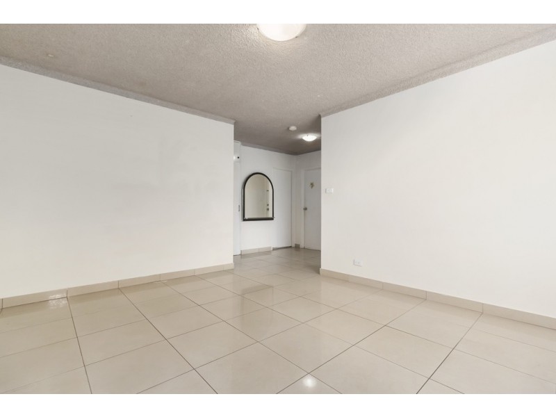 11/82 Harris Street, Fairfield NSW 2165