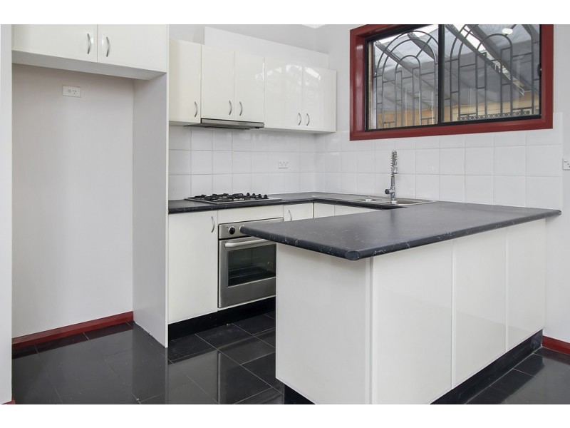 16B The Grove, Fairfield NSW 2165