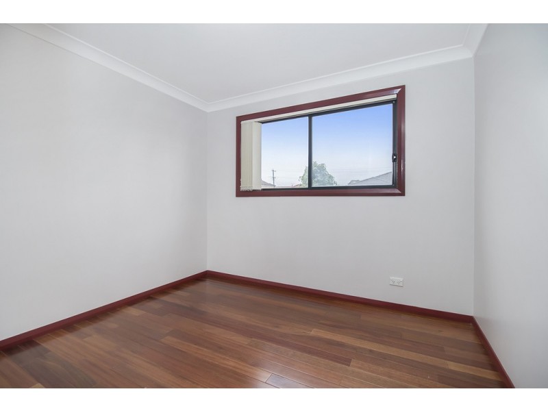 16B The Grove, Fairfield NSW 2165