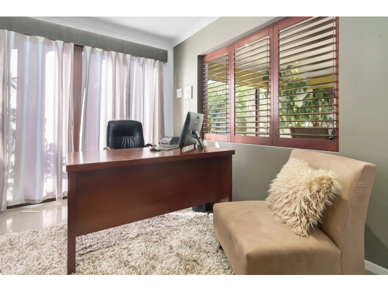 29 Broadbent Avenue, Middleton Grange NSW 2171