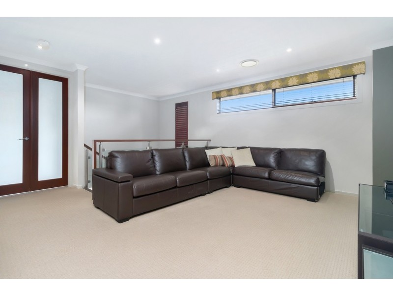 29 Broadbent Avenue, Middleton Grange NSW 2171