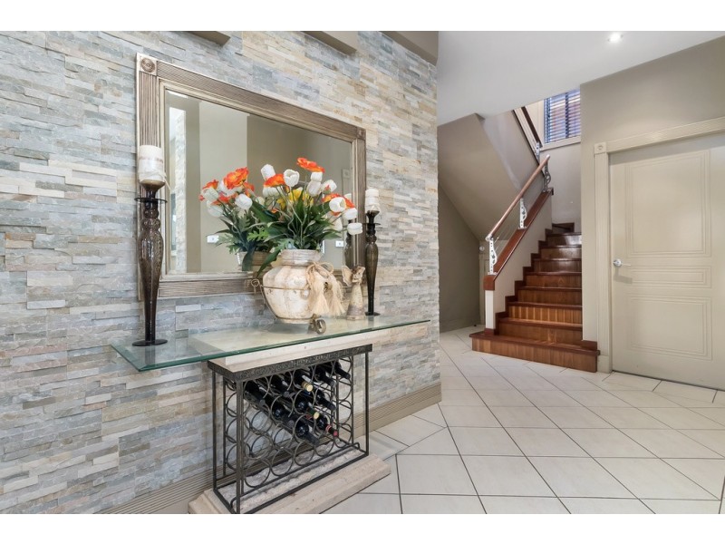 12 Hogan Avenue, Green Valley NSW 2168