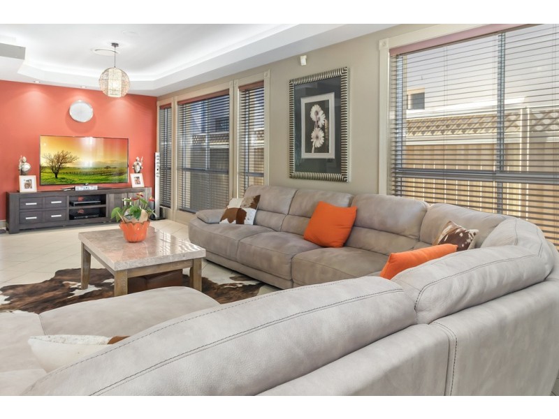 12 Hogan Avenue, Green Valley NSW 2168