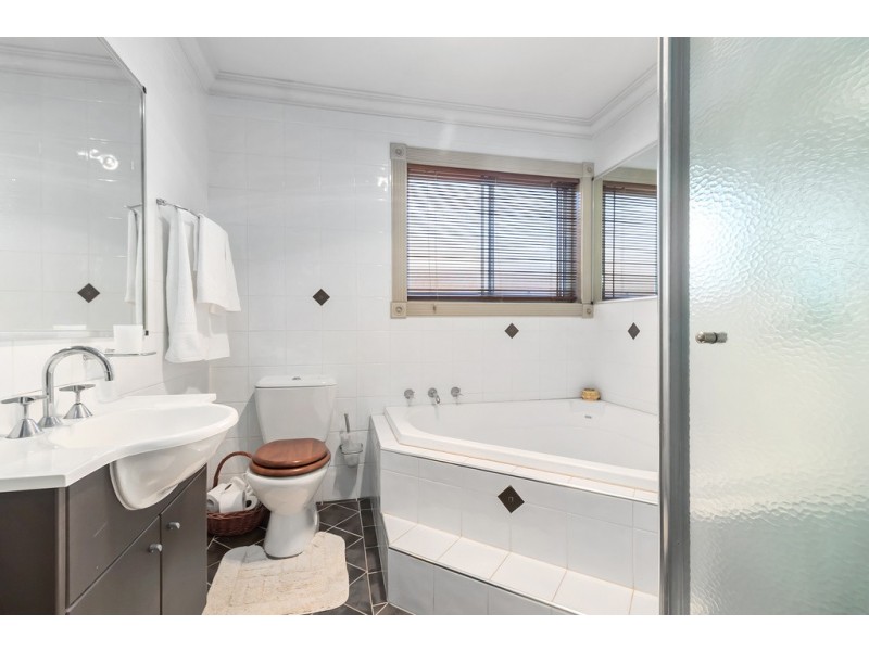 12 Hogan Avenue, Green Valley NSW 2168