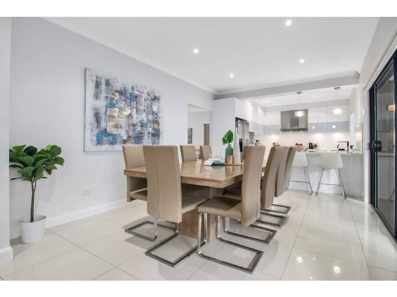 2B Harraden Drive, West Hoxton NSW 2171