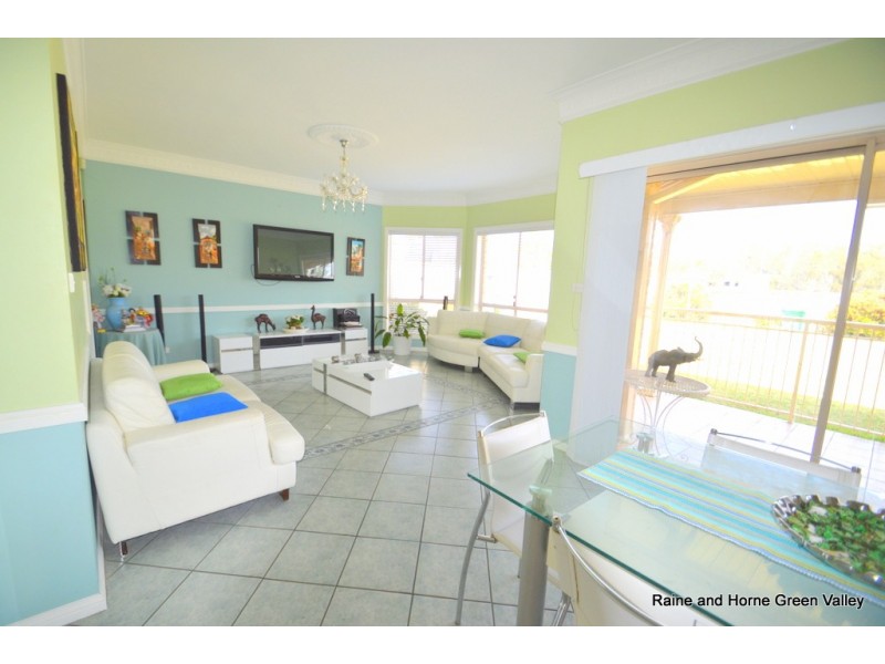 23 Croker Place, Green Valley NSW 2168