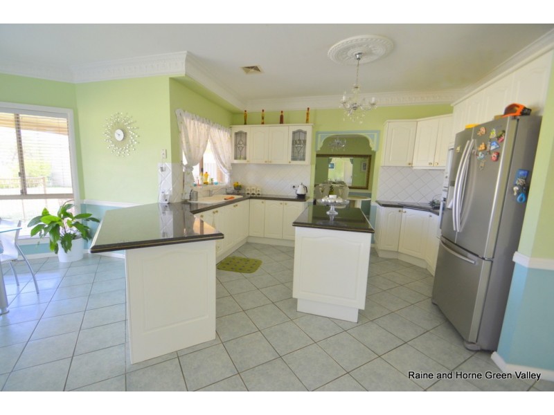 23 Croker Place, Green Valley NSW 2168