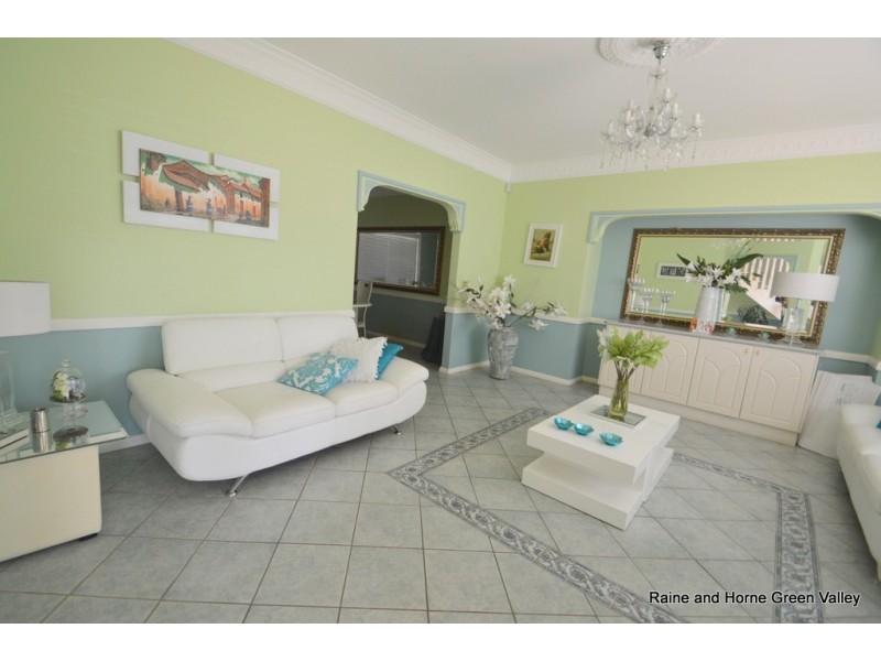 23 Croker Place, Green Valley NSW 2168