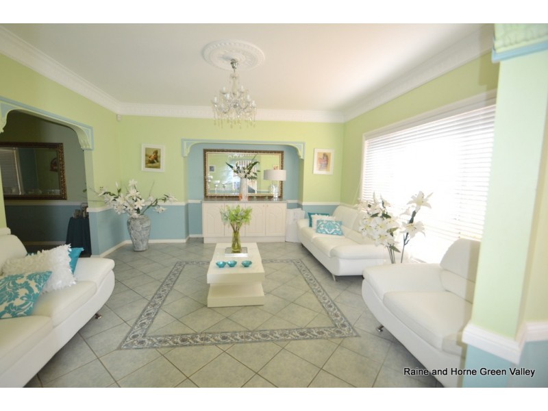 23 Croker Place, Green Valley NSW 2168