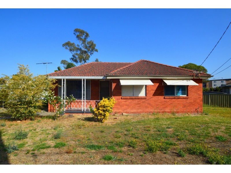 14 Baudin Crescent, Fairfield West NSW 2165