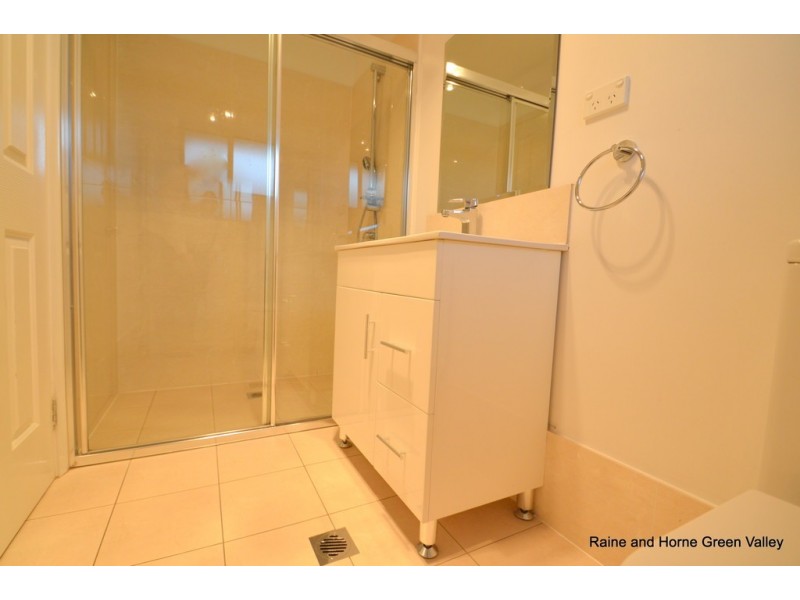 31 Aukane Street, Green Valley NSW 2168