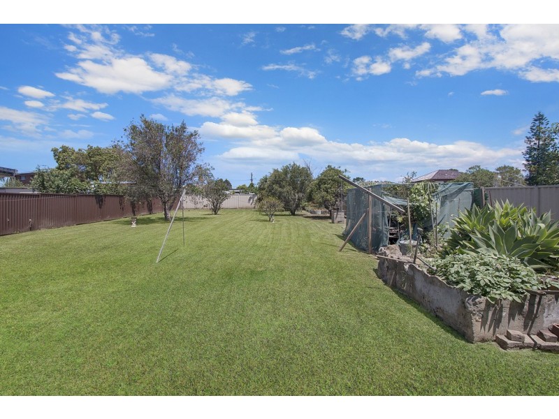 3 Richardson Street, Fairfield NSW 2165