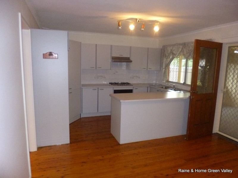 101A Oliveri Crescent, Green Valley NSW 2168