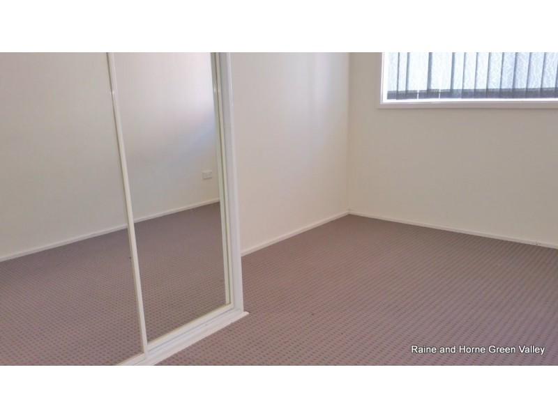 101A Oliveri Crescent, Green Valley NSW 2168