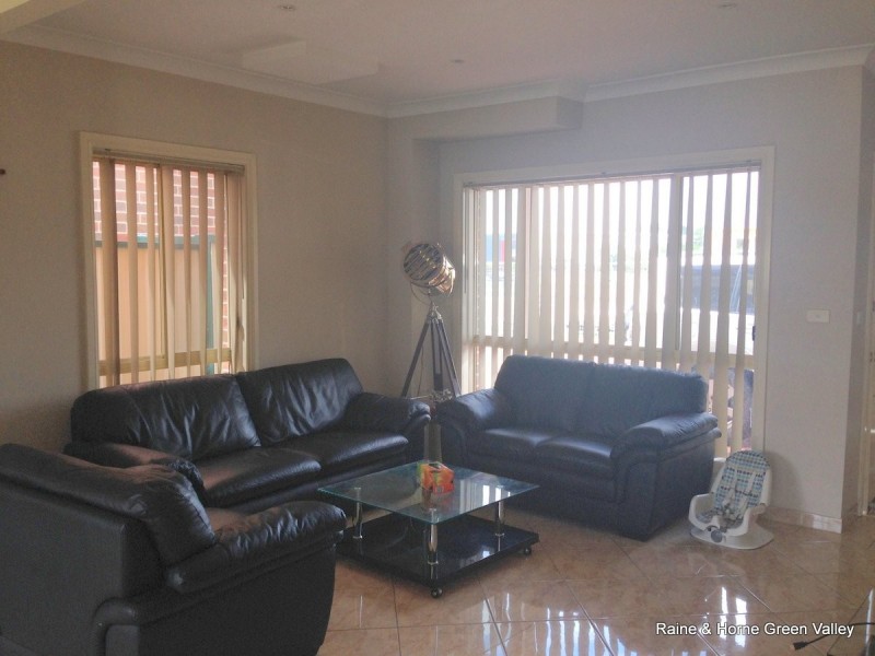 10/7 Altair Place, Hinchinbrook NSW 2168