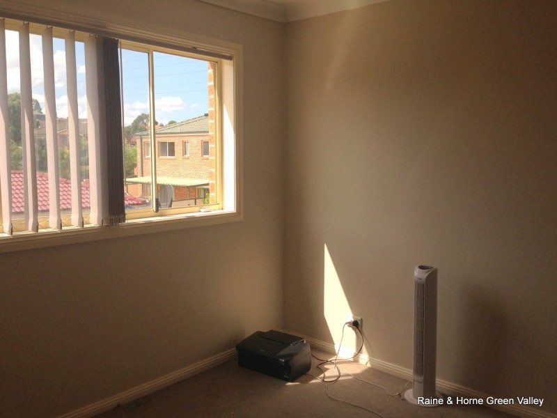 10/7 Altair Place, Hinchinbrook NSW 2168