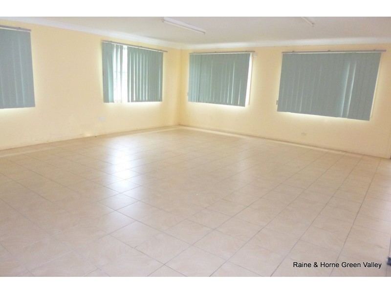 32 Sea Eagle Crescent, Green Valley NSW 2168