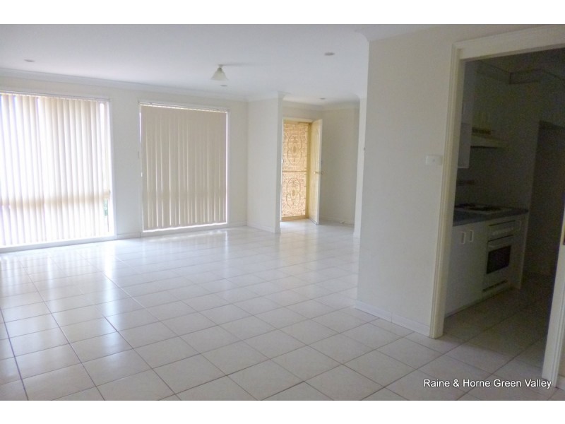 32 Sea Eagle Crescent, Green Valley NSW 2168