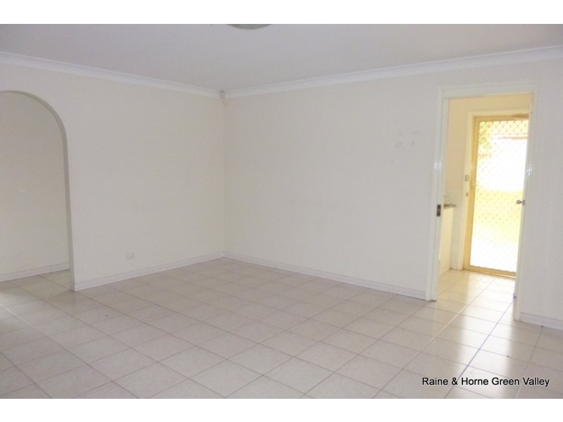 32 Sea Eagle Crescent, Green Valley NSW 2168