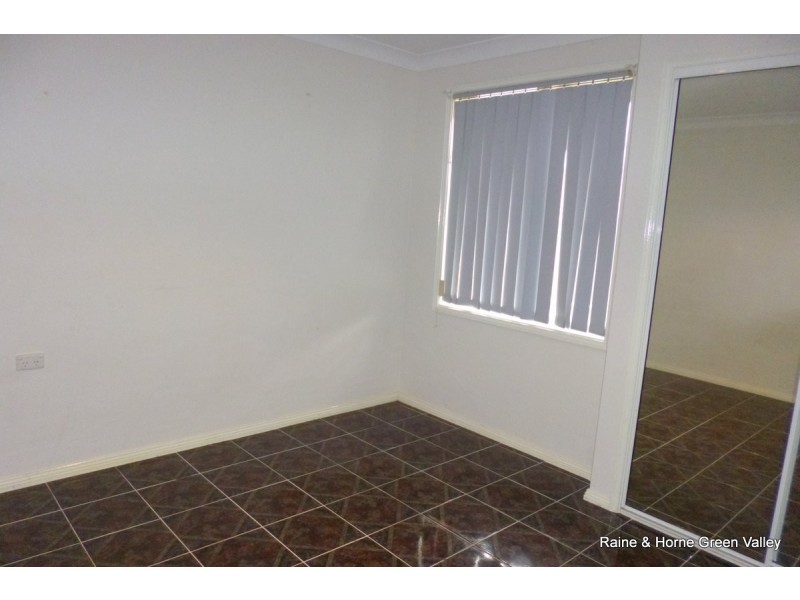 32 Sea Eagle Crescent, Green Valley NSW 2168