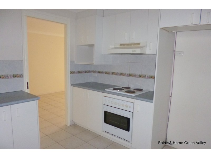 32 Sea Eagle Crescent, Green Valley NSW 2168