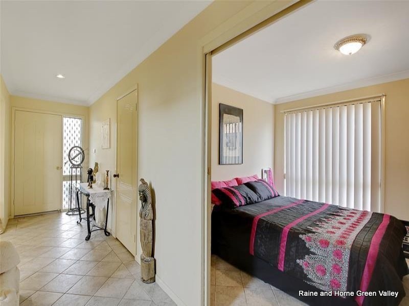 2 Wheat Place, Horningsea Park NSW 2171