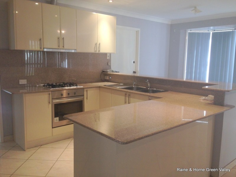 12 Ara Place, Hinchinbrook NSW 2168