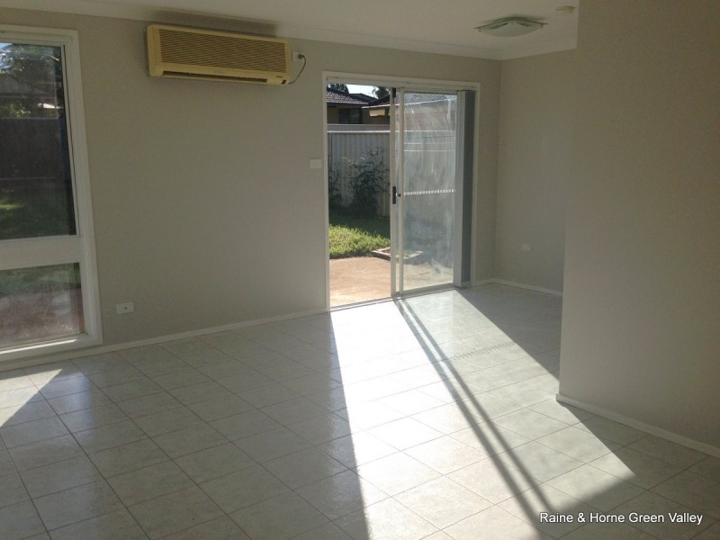 11 Prairie Vale Road, Bossley Park NSW 2176