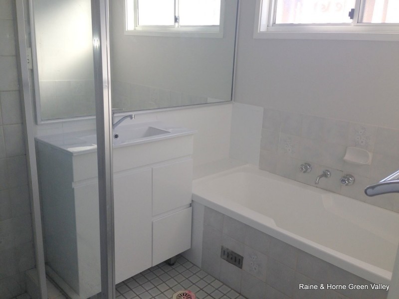 11 Prairie Vale Road, Bossley Park NSW 2176