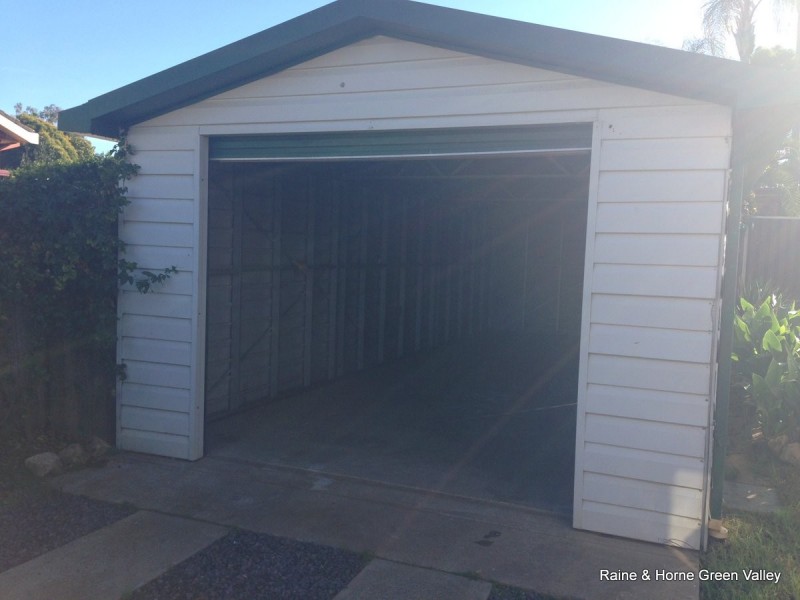 11 Prairie Vale Road, Bossley Park NSW 2176