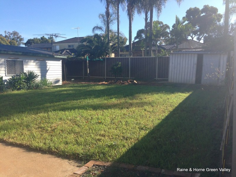 11 Prairie Vale Road, Bossley Park NSW 2176