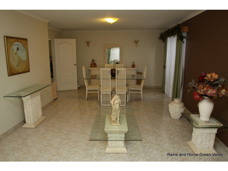 2 Lyon Place, Cecil Hills NSW 2171