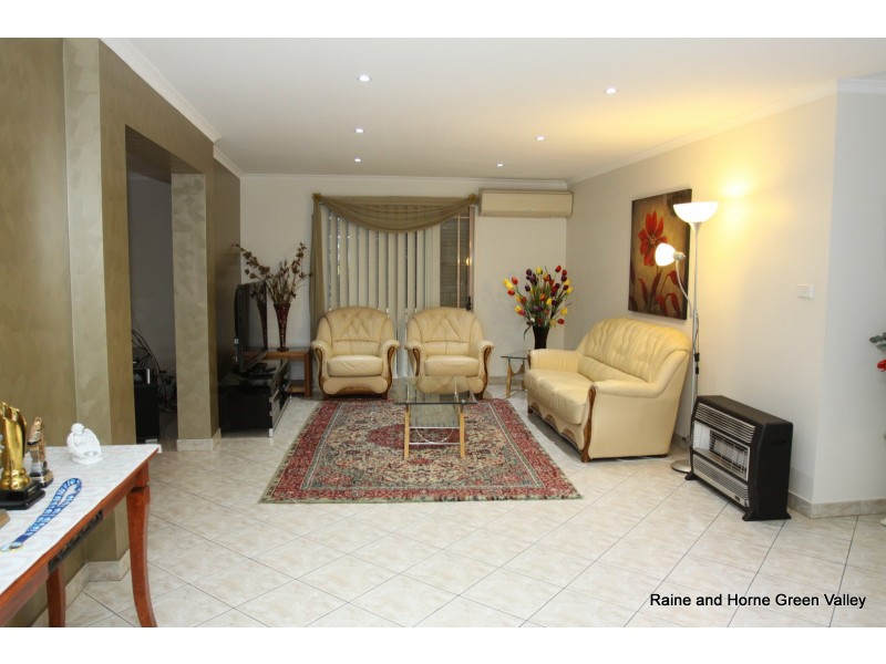 2 Lyon Place, Cecil Hills NSW 2171