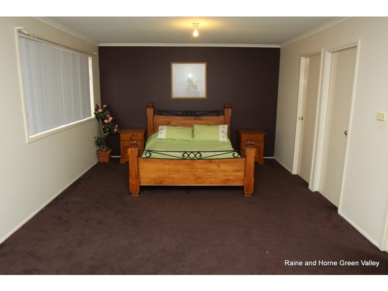 2 Lyon Place, Cecil Hills NSW 2171