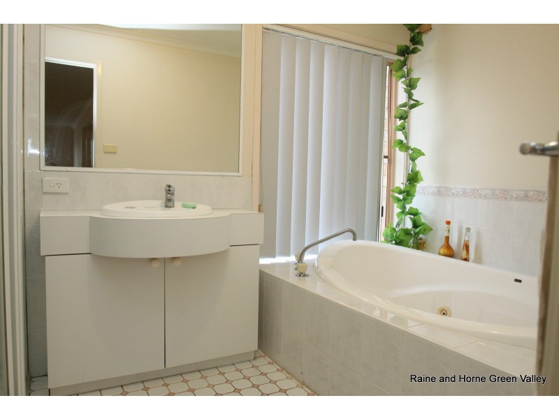 2 Lyon Place, Cecil Hills NSW 2171