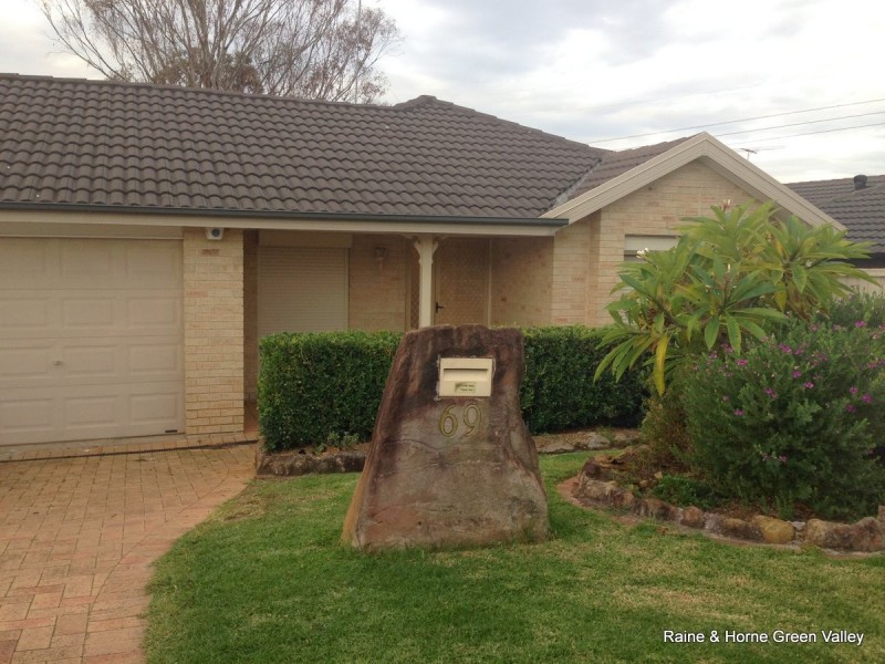 69 Mannow Avenue, West Hoxton NSW 2171