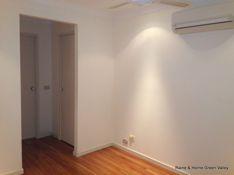 69 Mannow Avenue, West Hoxton NSW 2171