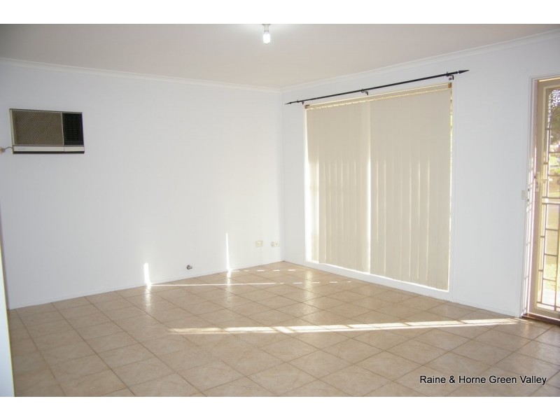 7 Guyra Close, Bossley Park NSW 2176