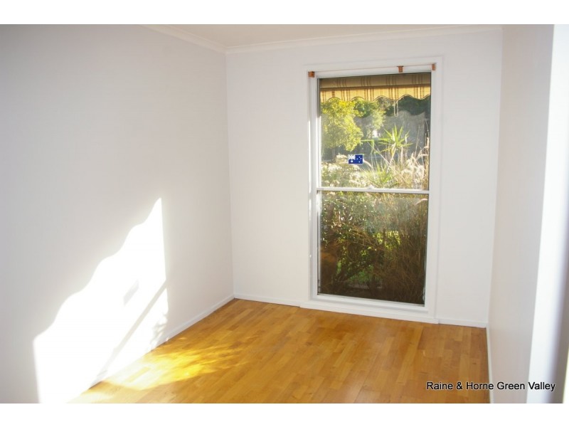 7 Guyra Close, Bossley Park NSW 2176