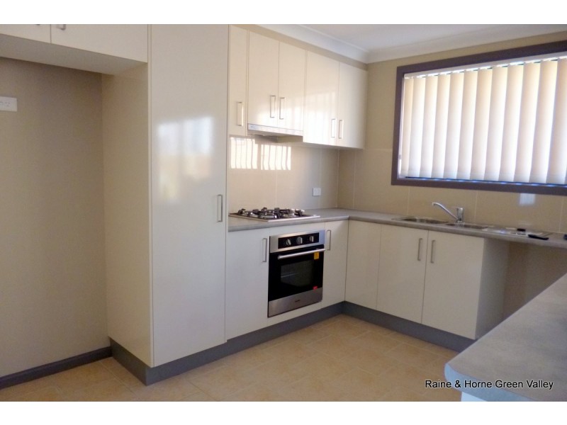 17 Affleck Gardens, Middleton Grange NSW 2171