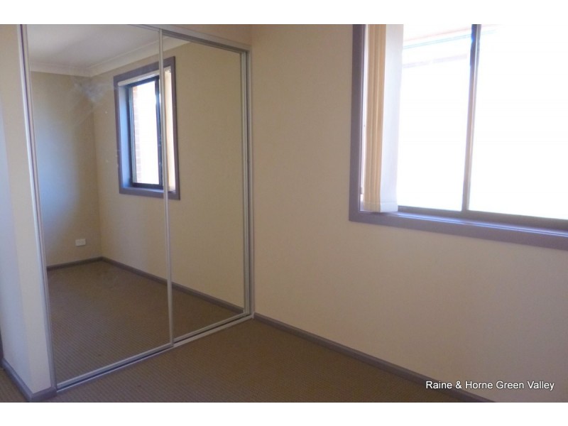 17 Affleck Gardens, Middleton Grange NSW 2171