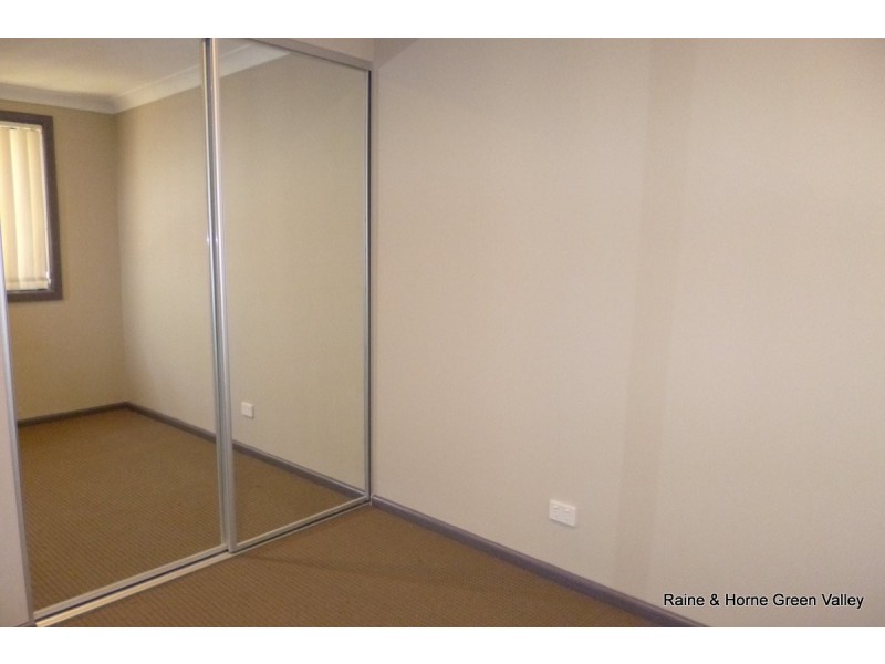 17 Affleck Gardens, Middleton Grange NSW 2171