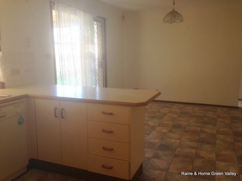 5 Brolga Crescent, Green Valley NSW 2168