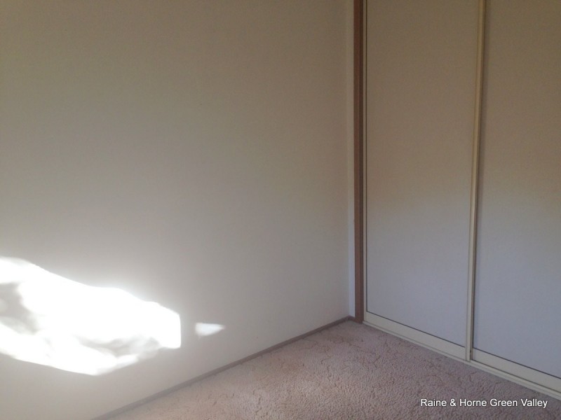 5 Brolga Crescent, Green Valley NSW 2168